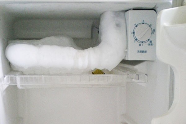 Vì sao tủ lạnh bị đóng tuyết ? Hướng dẫn cách khắc phục 