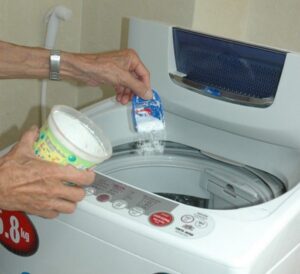 Chung-toi-chuyen-cung-cap-dich-vu-sua-chua-may-giat-inverter-tai-nha